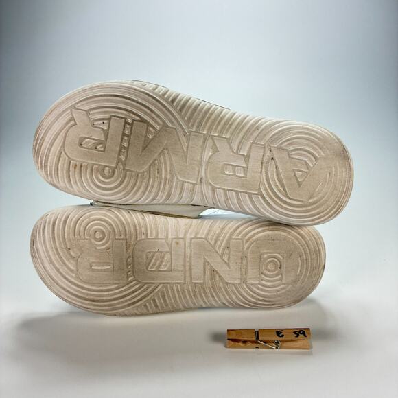 Under Armour White Memory Foam Athletic Slip On Slides Sandals Women's Size 9 - Picture 9 of 9